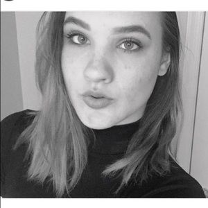 Meet your Posher, Devin